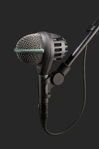 AKG D112